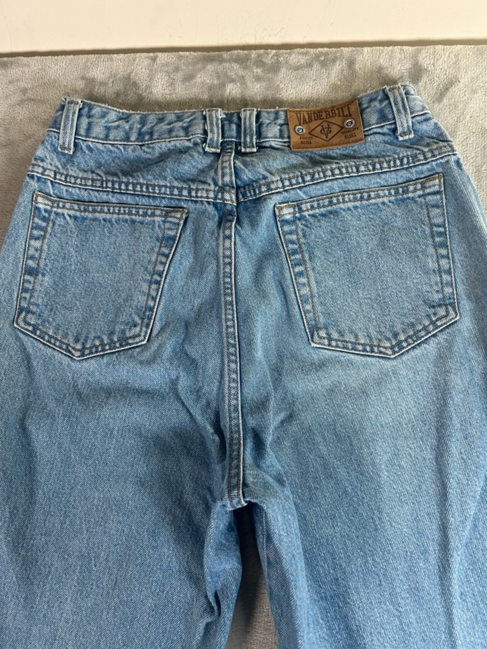 Gloria Vanderbilt High-Rise straight leg Blue Denim Jeans - Picture 8 of 14